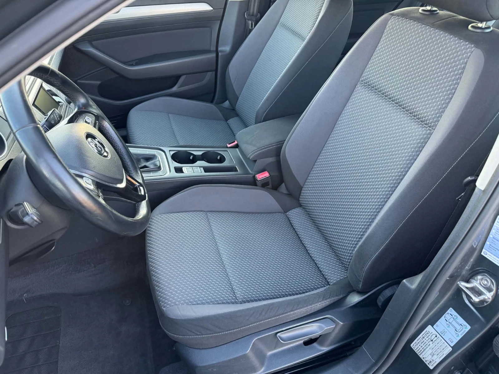 VW Passat, снимка 8 - Автомобили и джипове - 56247635