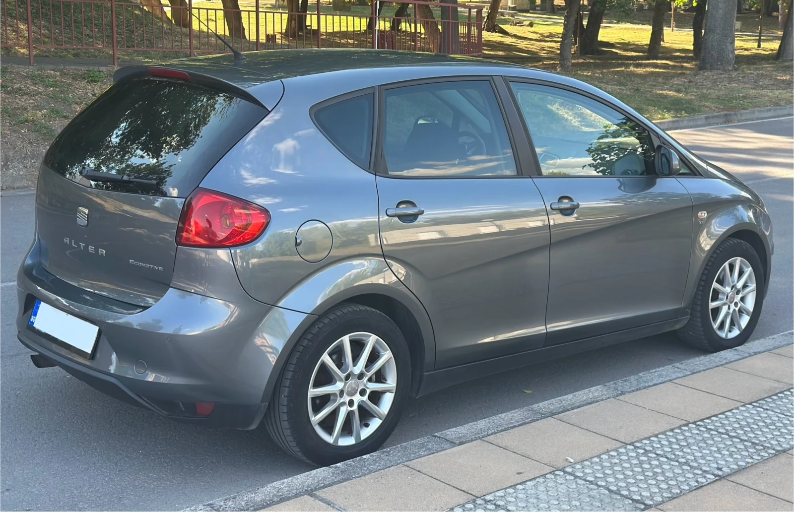 Seat Altea, снимка 4 - Автомобили и джипове - 56273329