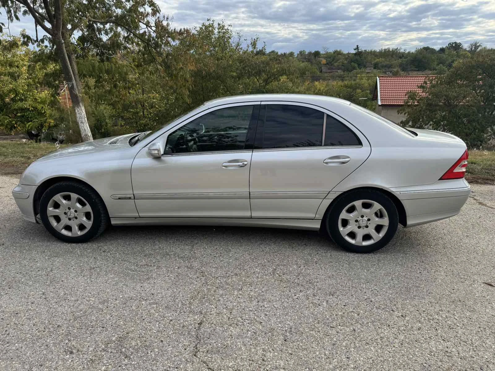 Mercedes-Benz C 200 KOMPRESSOR - AUTOMATIC - FACELIFT, снимка 7 - Автомобили и джипове - 56546254