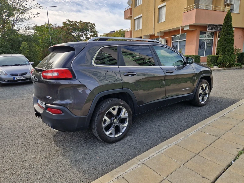 Jeep Cherokee, снимка 6 - Автомобили и джипове - 47147800