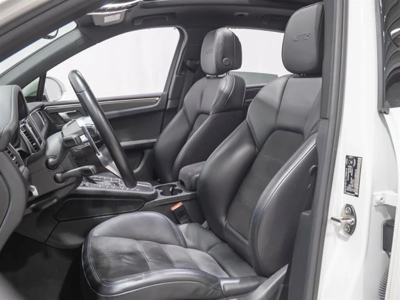 Porsche Macan GTS * CARFAX * АвтоКредит* (ЦЕНА ДО БГ), снимка 13 - Автомобили и джипове - 53458092