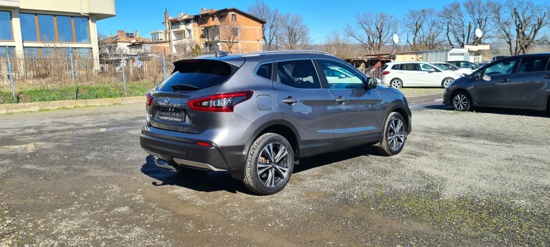 Nissan Qashqai 1.3 DIG-T, снимка 5 - Автомобили и джипове - 53536148