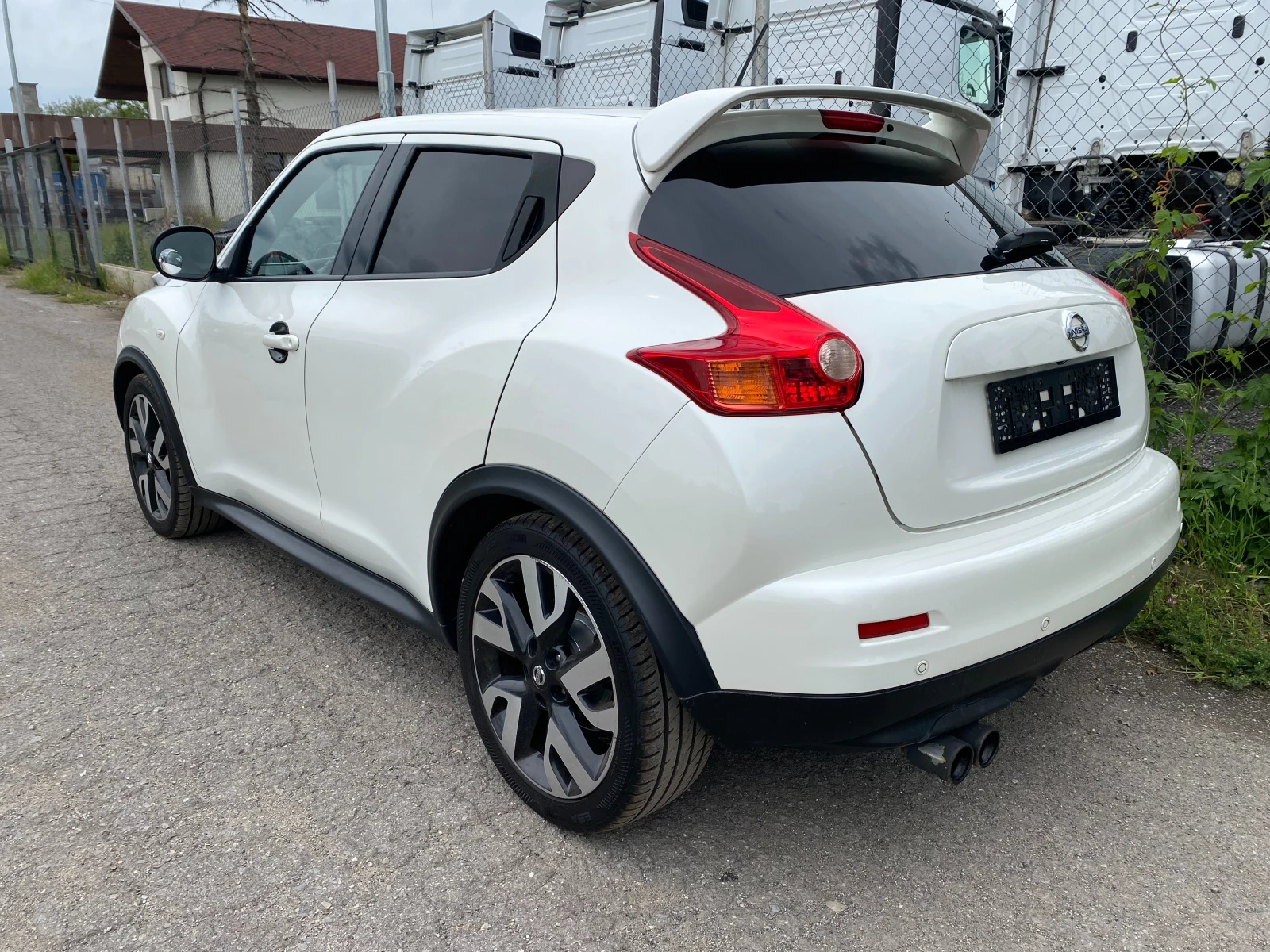 Nissan Juke 1.6T - 2013г. ТОП СЪСТОЯНИЕ 141х.км. - изображение 3