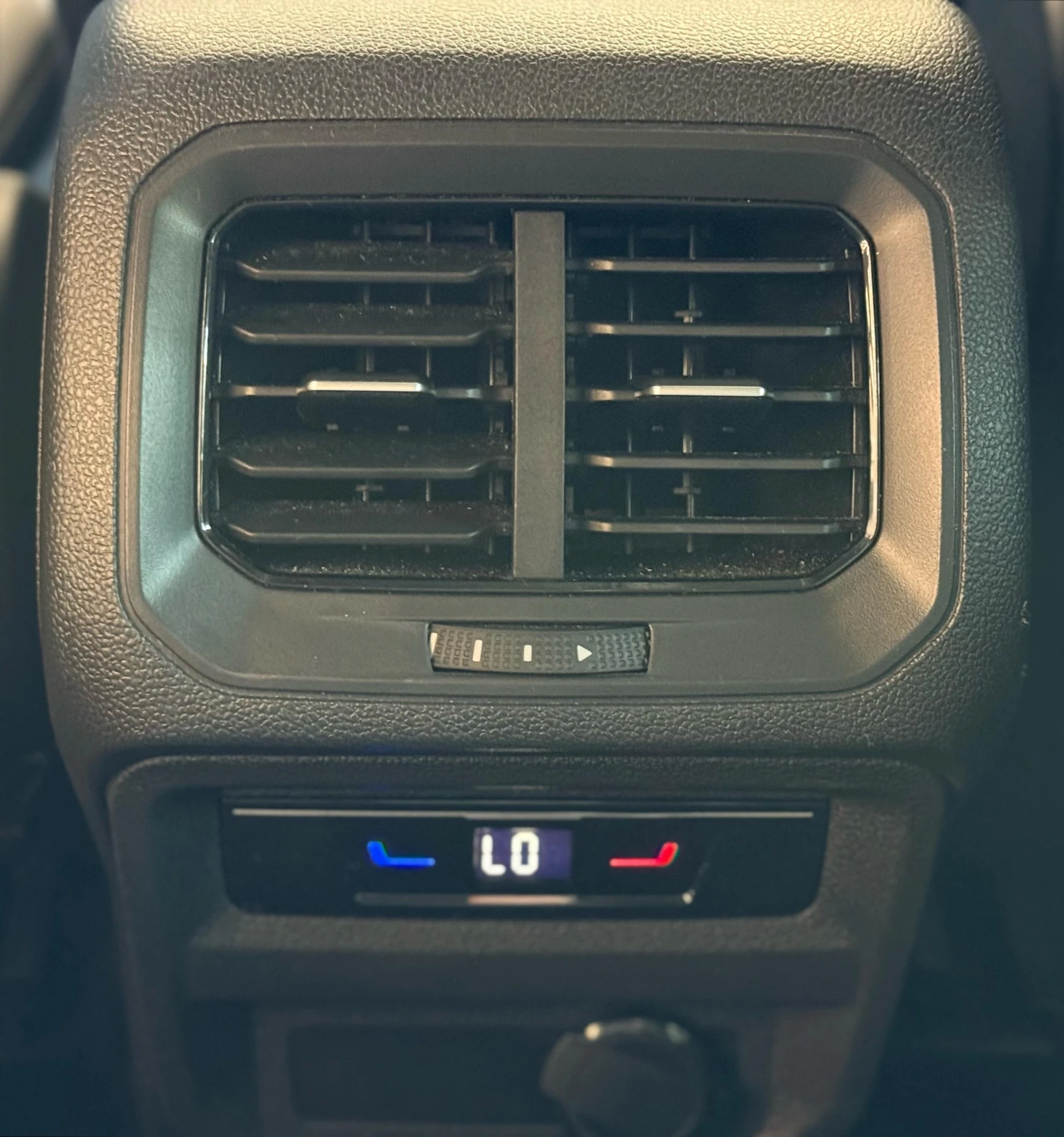 VW Tiguan R-Line* 4-otion* 2.0 TDI* * *  | Mobile.bg   16