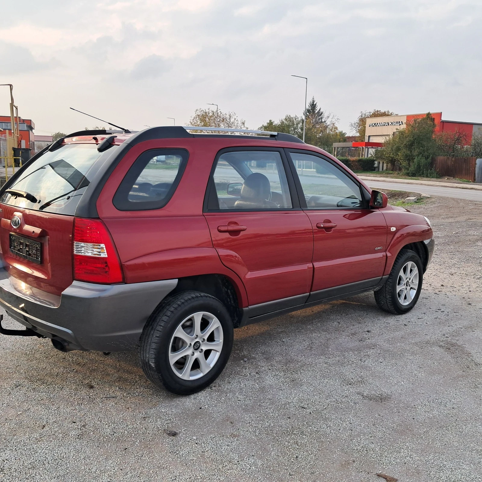 Kia Sportage 2.0CRDI 4WD - изображение 4