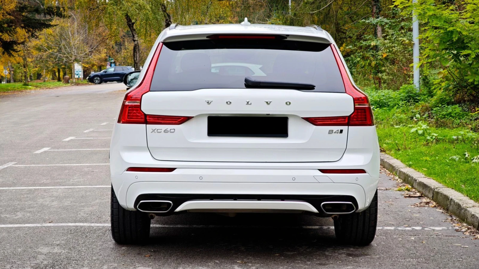 Volvo XC60 R-Design, Mild Hybrid, AWD, Keyless | Mobile.bg   4
