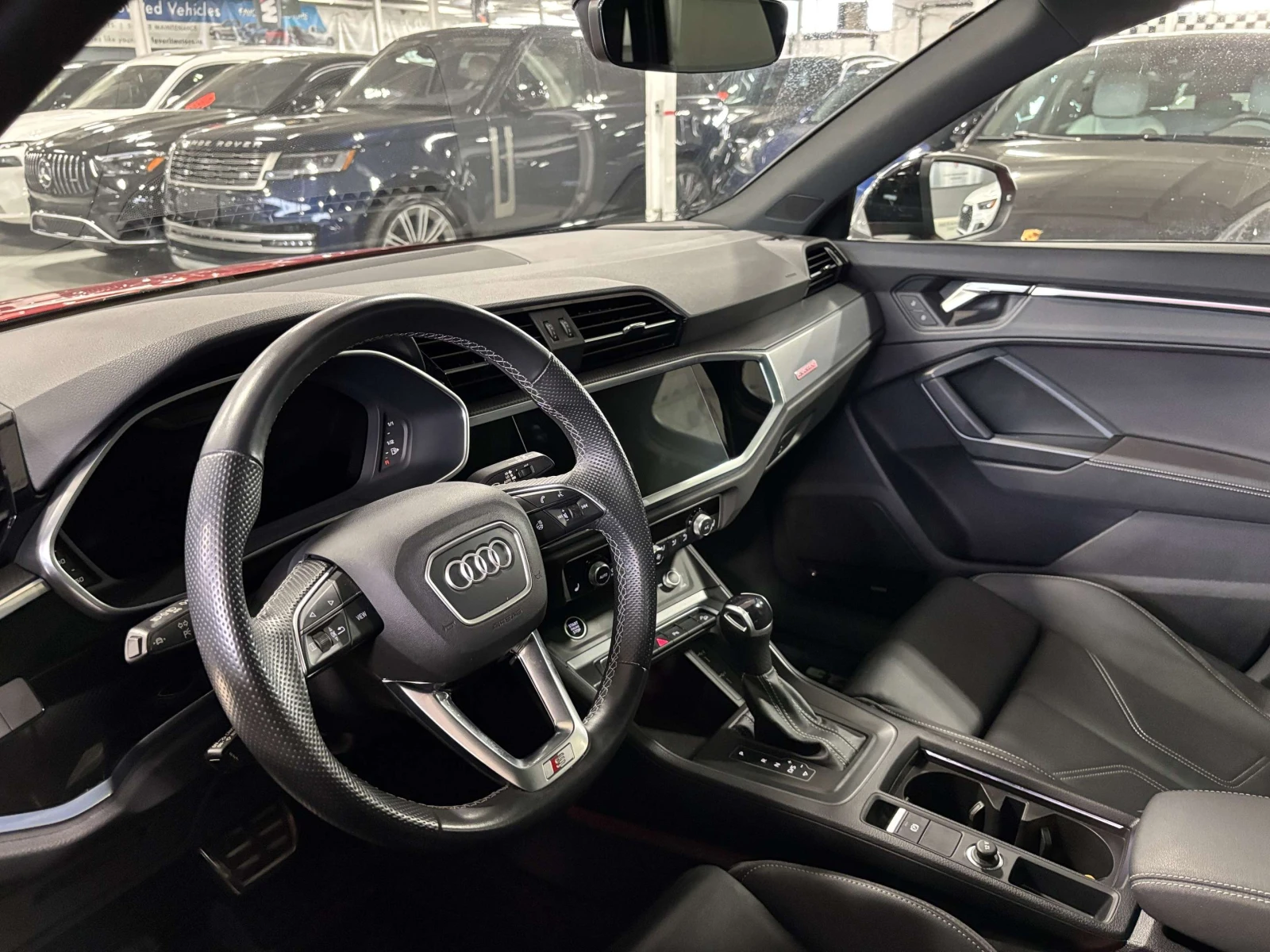 Audi Q3 Technik/360/ДИСТРОНИК/SONOS/ЦЕНА ДО БГ , снимка 16 - Автомобили и джипове - 54957135