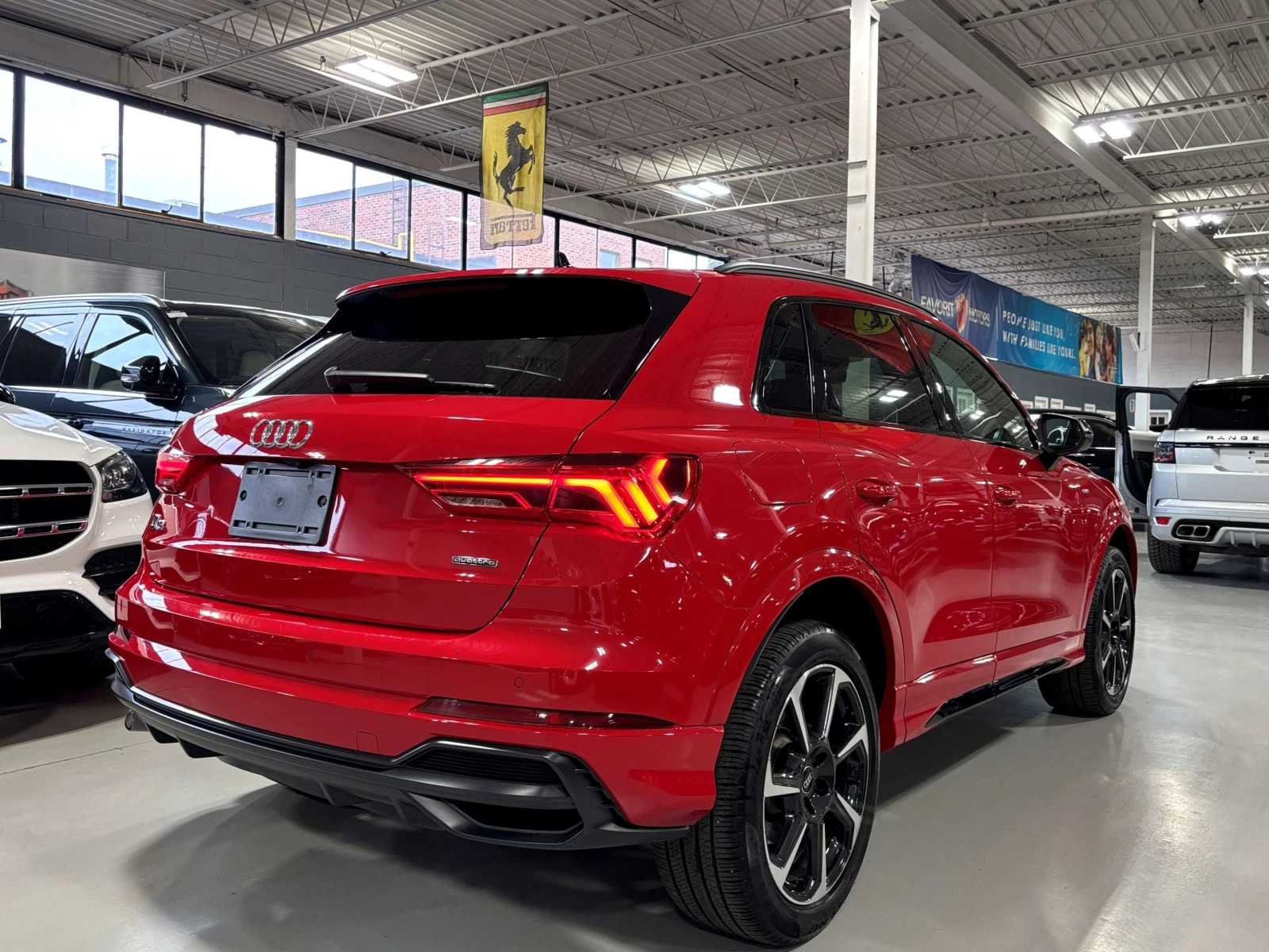 Audi Q3 Technik/360/ДИСТРОНИК/SONOS/ЦЕНА ДО БГ , снимка 5 - Автомобили и джипове - 54957135