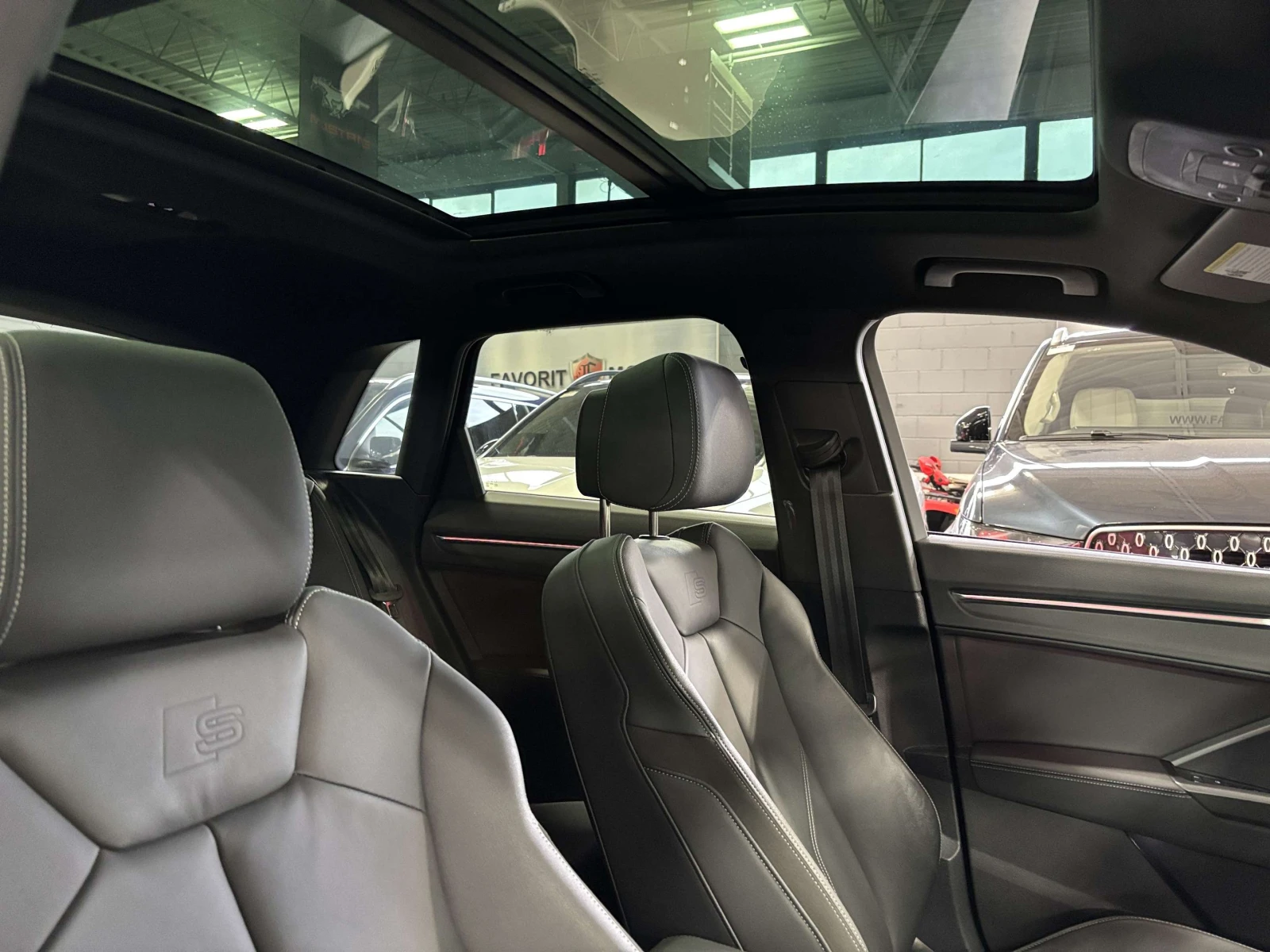 Audi Q3 Technik/360/ДИСТРОНИК/SONOS/ЦЕНА ДО БГ , снимка 15 - Автомобили и джипове - 54957135