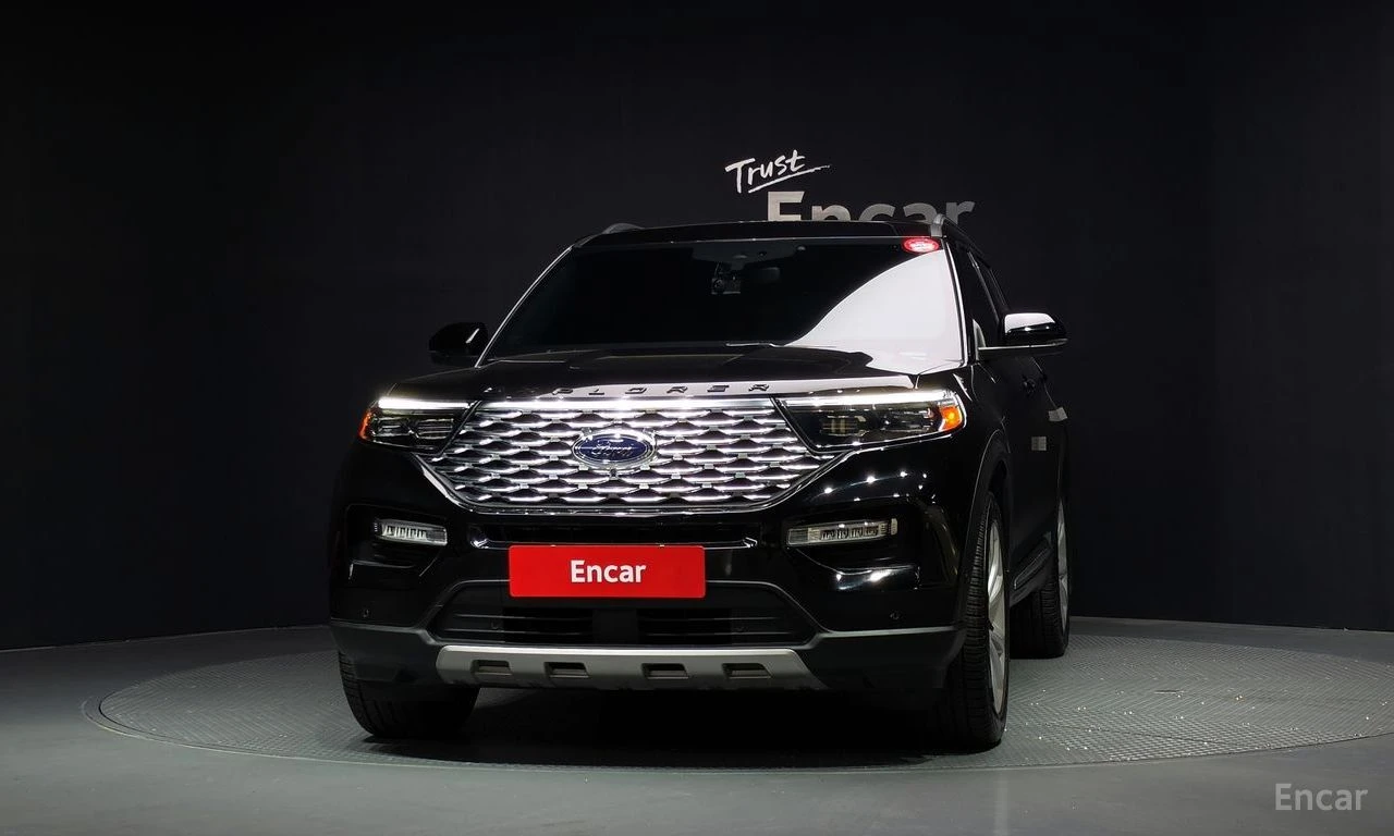 Ford Explorer 3.0 Platinum 4x4* DISTRONIC* МАСАЖ* 360* ОБДУХВАНЕ, снимка 2 - Автомобили и джипове - 55619052