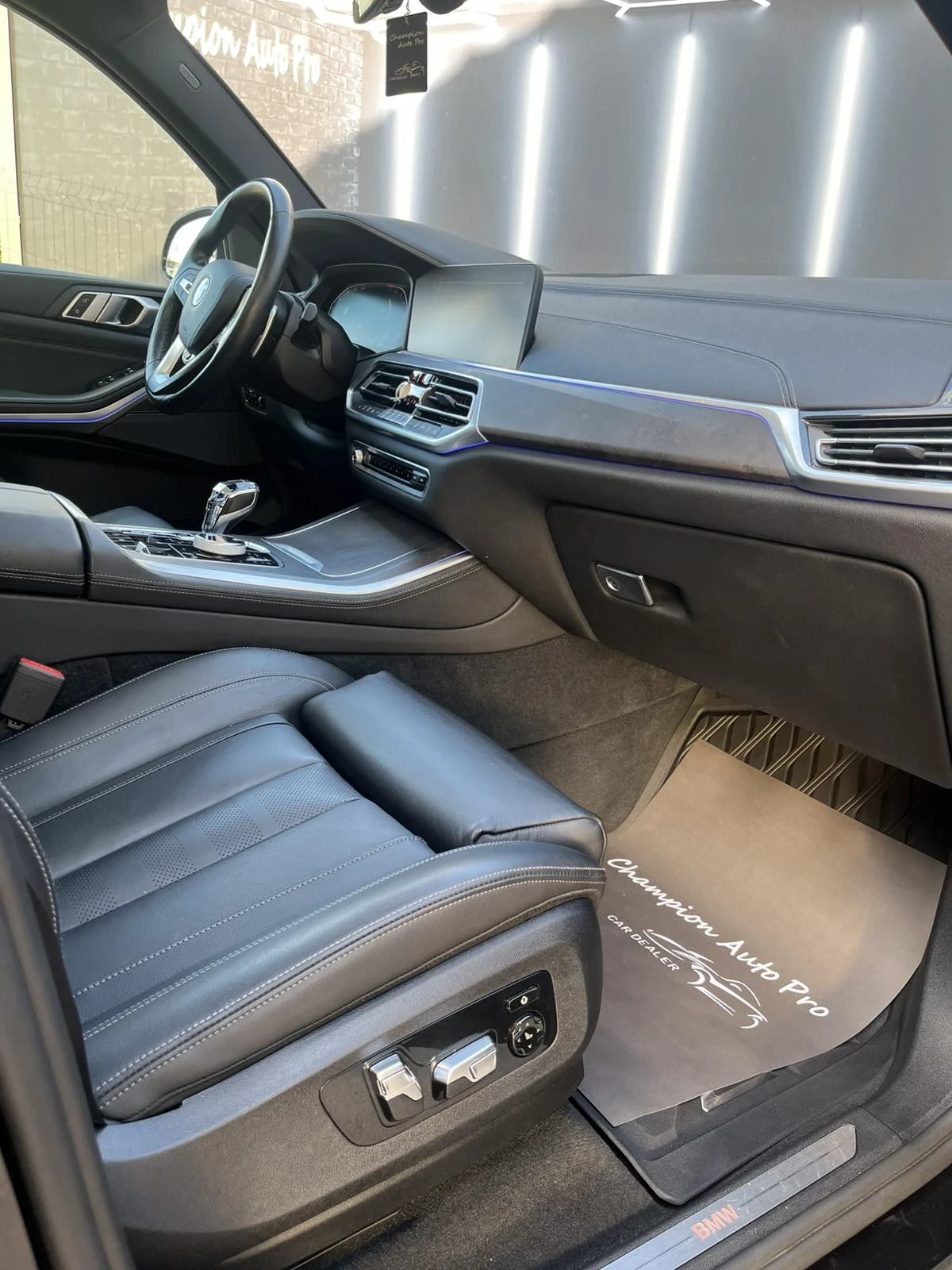 BMW X5 M-Sport Swarovski , снимка 11 - Автомобили и джипове - 56329920