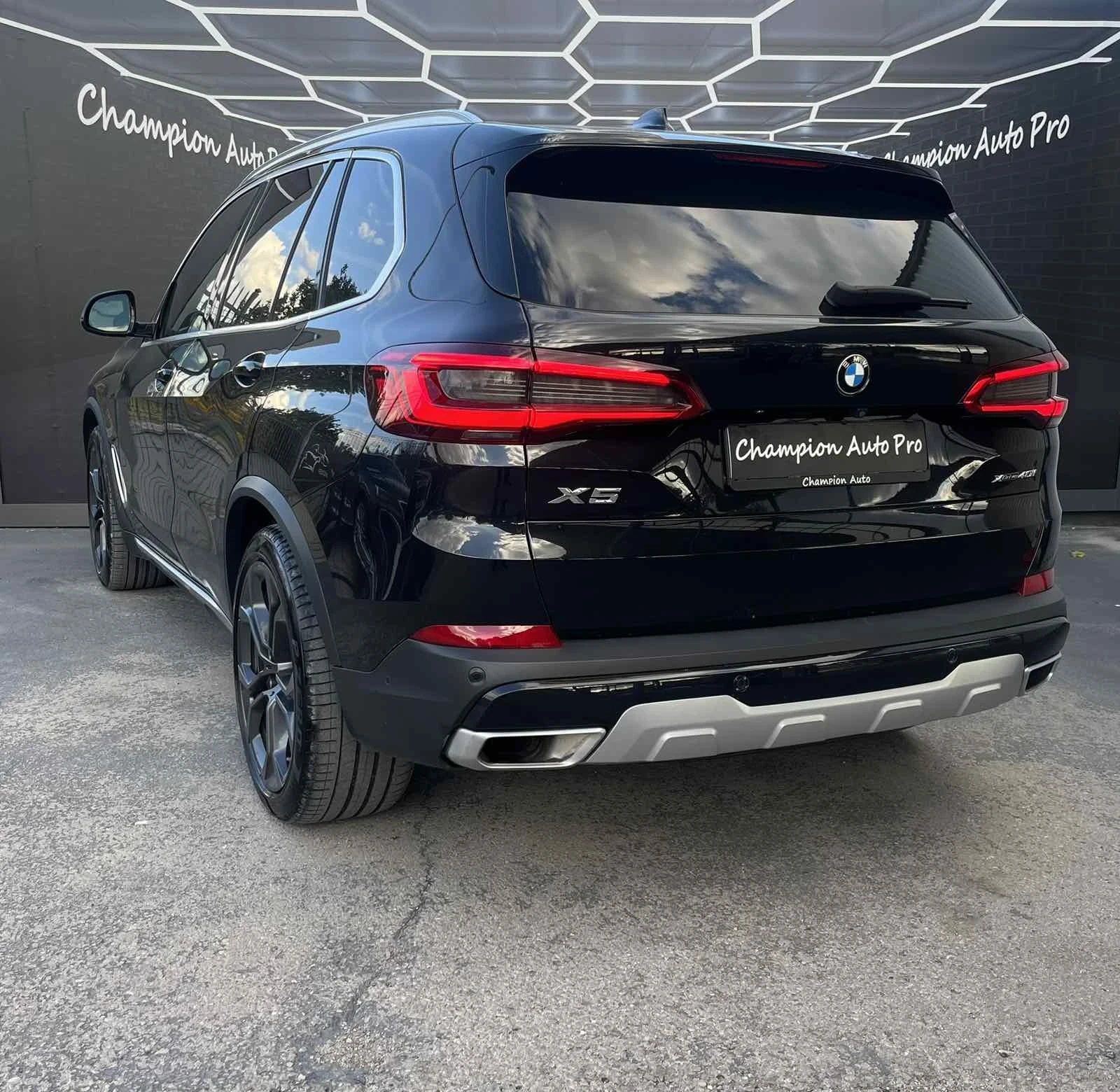 BMW X5 M-Sport Swarovski , снимка 6 - Автомобили и джипове - 56329920