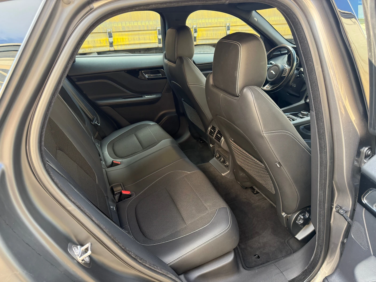 Jaguar F-PACE R-Sport, снимка 12 - Автомобили и джипове - 56416737