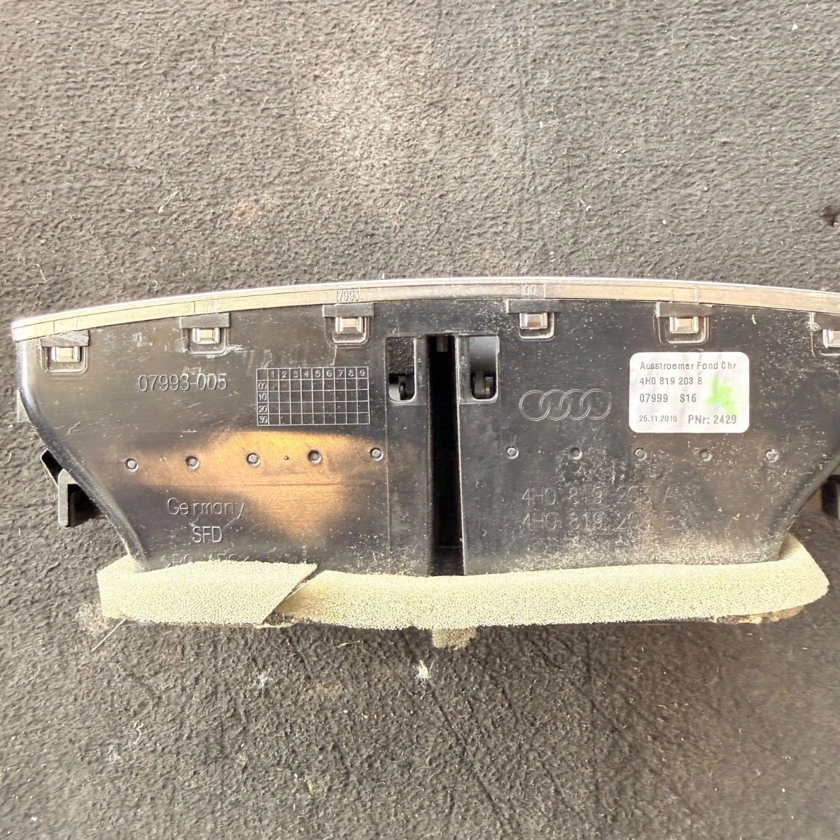 Въздуховод за Audi A8 D4 4H0819203B-1149