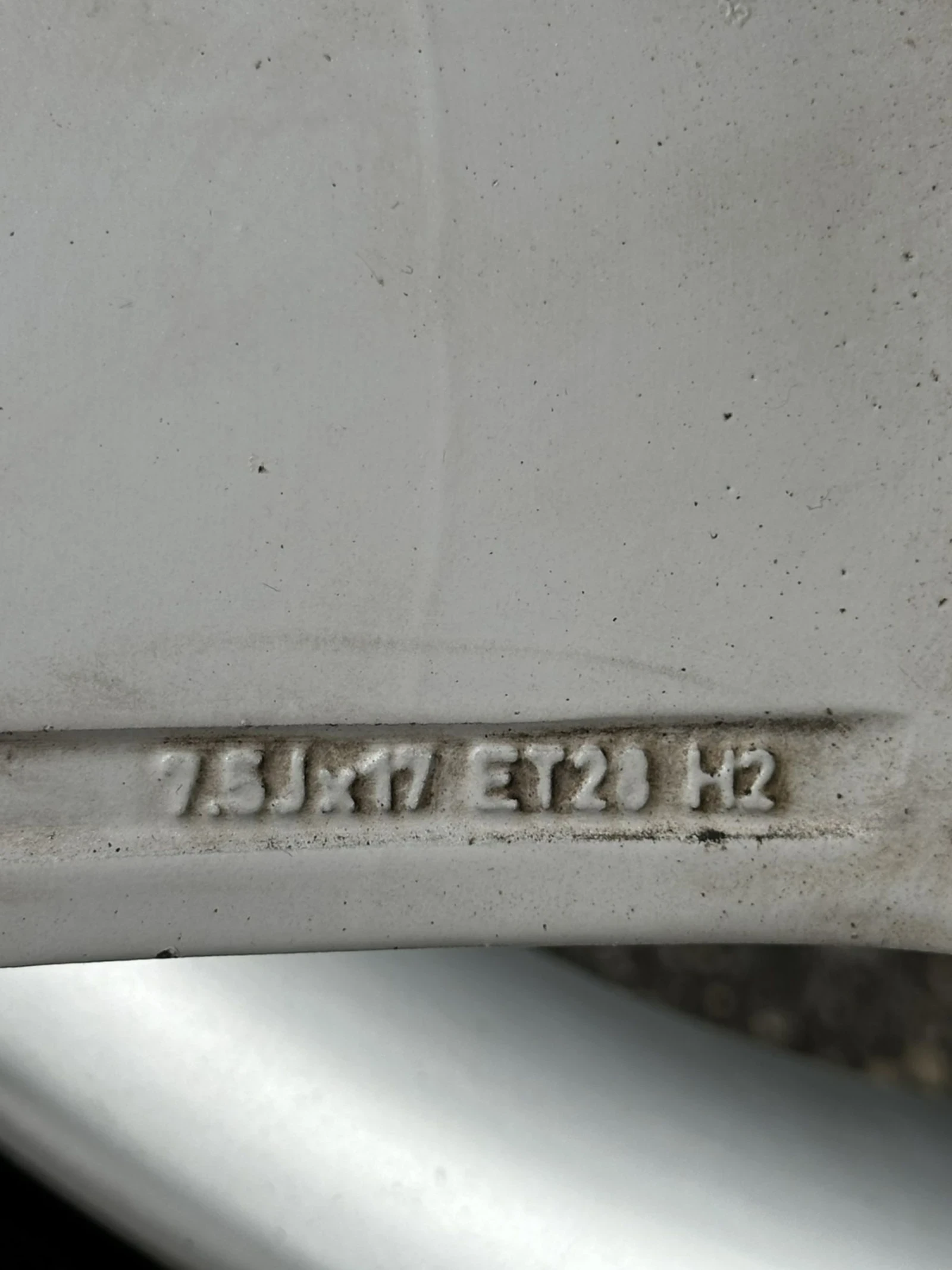 ���� � ������ 225/45R17 �� VW | Mobile.bg � ����������� 5