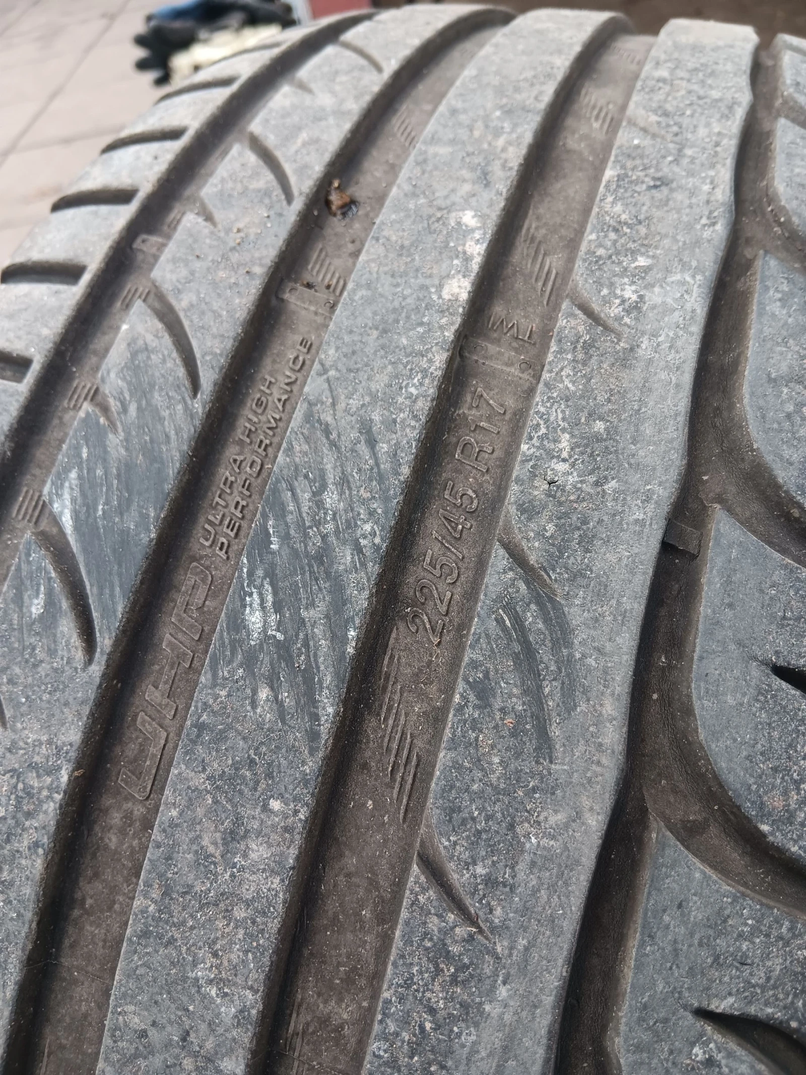 ���� � ������ 225/45R17 | Mobile.bg � ����������� 4