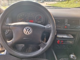 VW Golf 1.6 газ-бензин, снимка 4 - Автомобили и джипове - 45429310