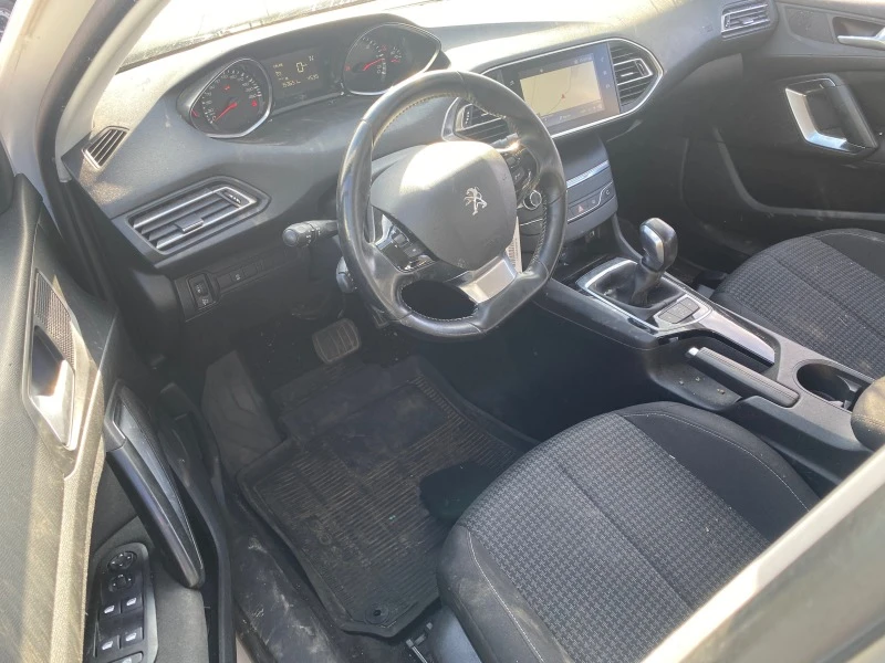 Peugeot 308 1.6 BLUE HDI, снимка 7 - Автомобили и джипове - 38735956