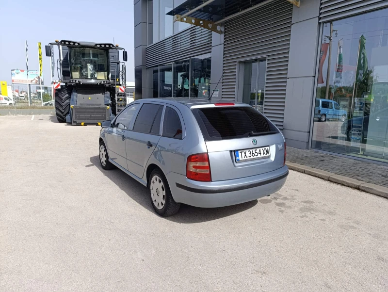 Skoda Fabia, снимка 5 - Автомобили и джипове - 47435527