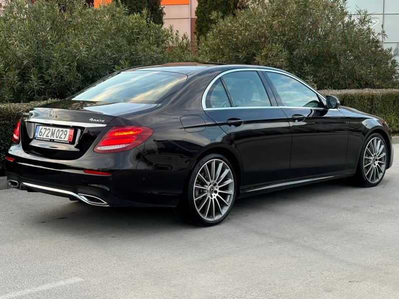 Mercedes-Benz E 350 d 4MATIC AMG FULL ЕКСТРИ DIS/HEADUP/ПОДГРЕВ/PANO, снимка 2 - Автомобили и джипове - 48046090