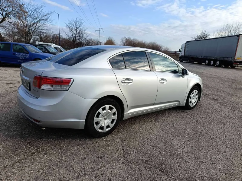 Toyota Avensis, снимка 5 - Автомобили и джипове - 49269795