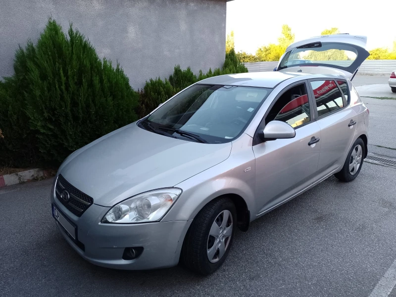 Kia Ceed 2008, снимка 15 - Автомобили и джипове - 52432718