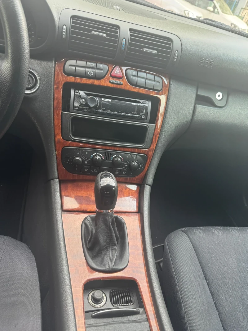 Mercedes-Benz 200 C220 cdi , снимка 9 - Автомобили и джипове - 52457318