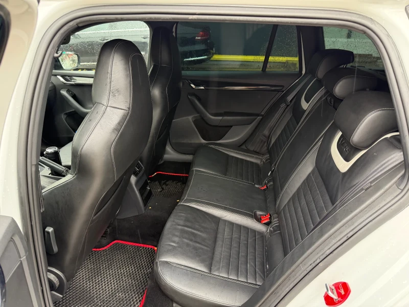 Skoda Octavia vRS 2.0 TDI, снимка 13 - Автомобили и джипове - 51976529