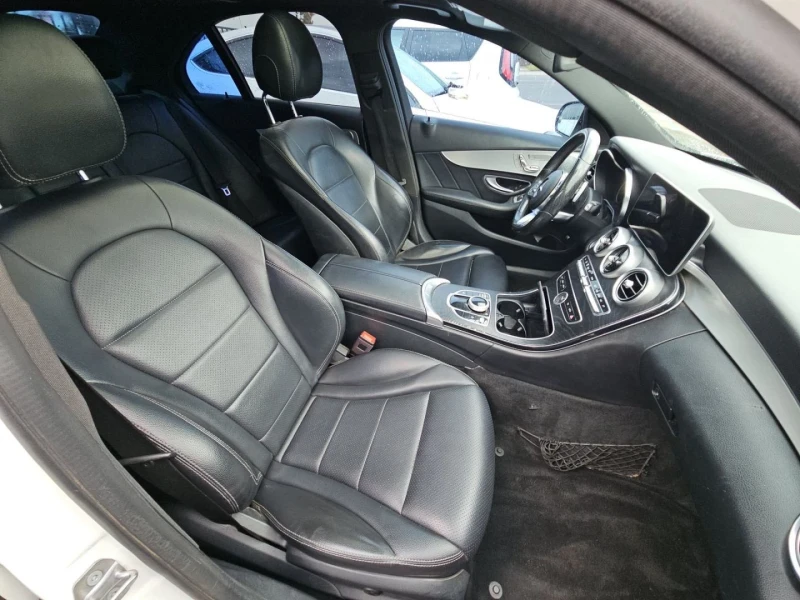 Mercedes-Benz C 300 Burmester* Пано* Подгрев, снимка 8 - Автомобили и джипове - 52317833
