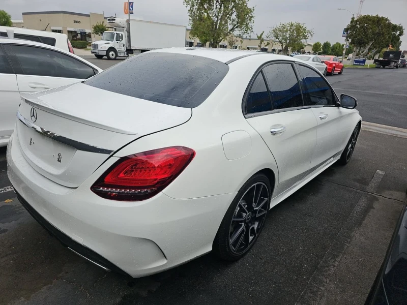 Mercedes-Benz C 300 Burmester* Пано* Подгрев, снимка 4 - Автомобили и джипове - 52317833
