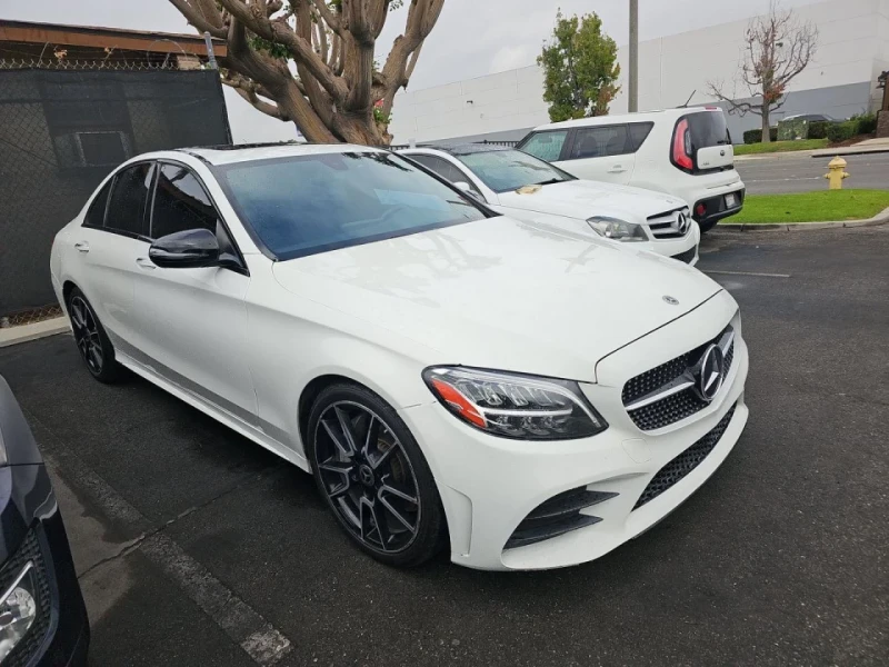 Mercedes-Benz C 300 Burmester* Пано* Подгрев, снимка 3 - Автомобили и джипове - 52317833
