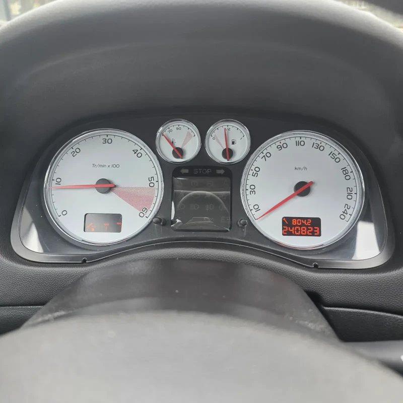 Peugeot 307 CC 2.0 HDI, снимка 15 - Автомобили и джипове - 52789552