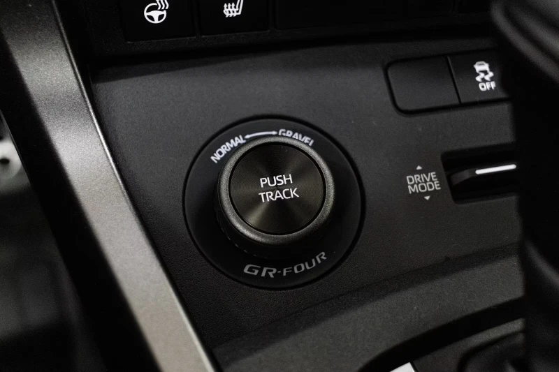 Toyota Yaris GR Gen 2, High-Perf, BBS, JBL, Cam, 8AT, Convience, снимка 6 - Автомобили и джипове - 52946480