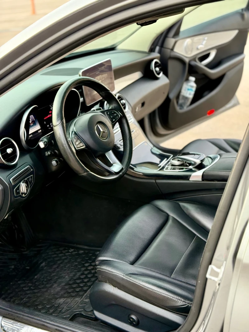 Mercedes-Benz C 300 C300 4MATIC , снимка 10 - Автомобили и джипове - 53179616
