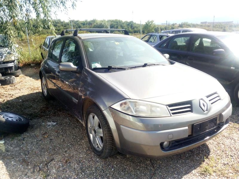 Renault Megane 1.5 dci, снимка 2 - Автомобили и джипове - 30038141