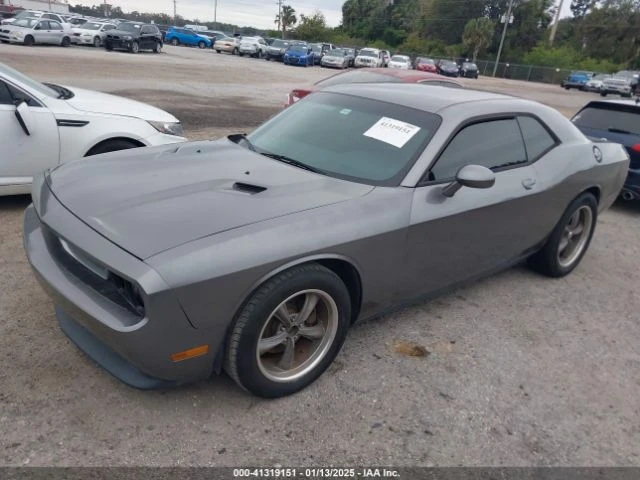 Dodge Challenger Минимална щета, сервизна история, снимка 1 - Автомобили и джипове - 48781866