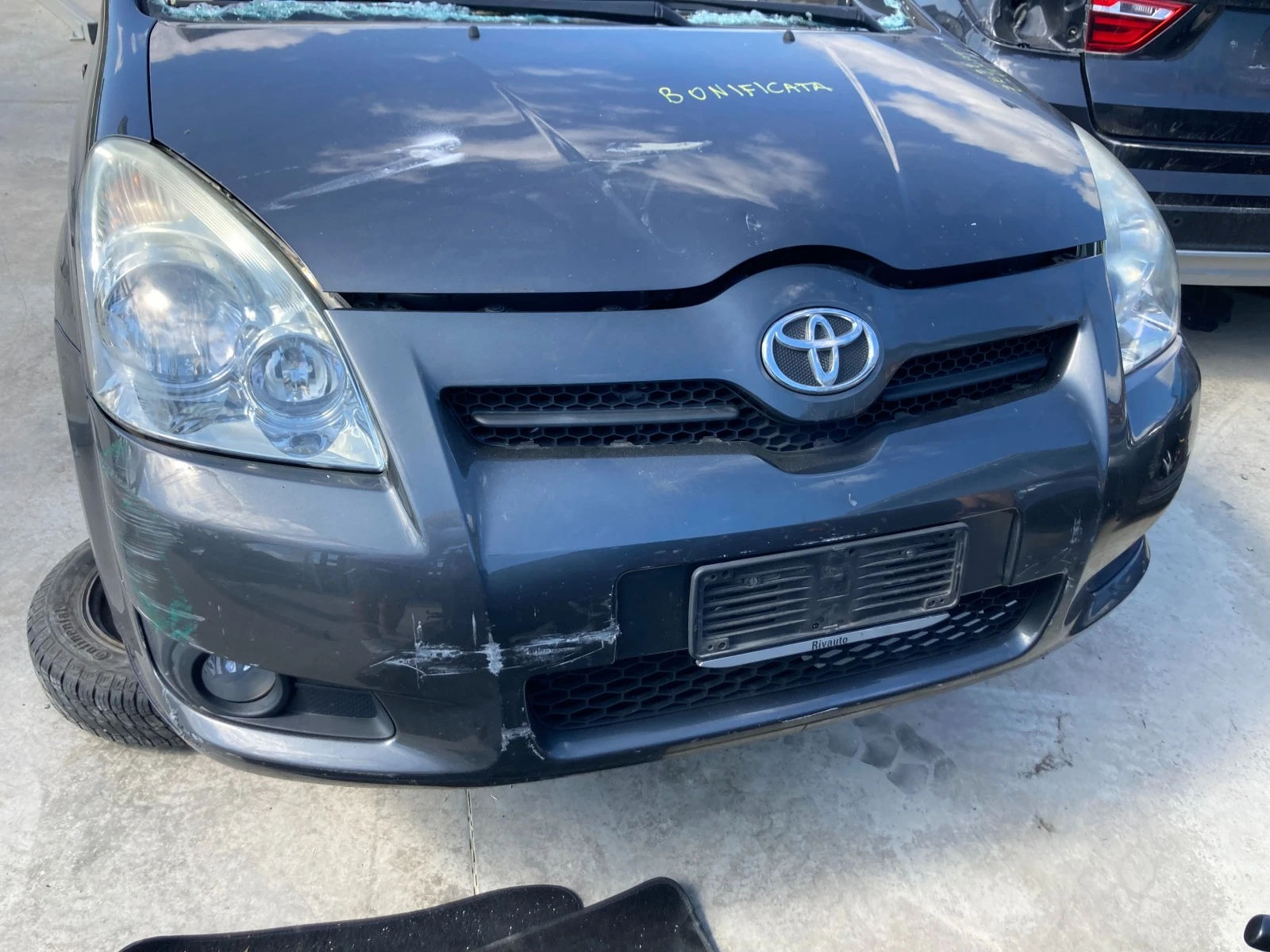 Toyota Corolla verso 2.2 D4D, снимка 1
