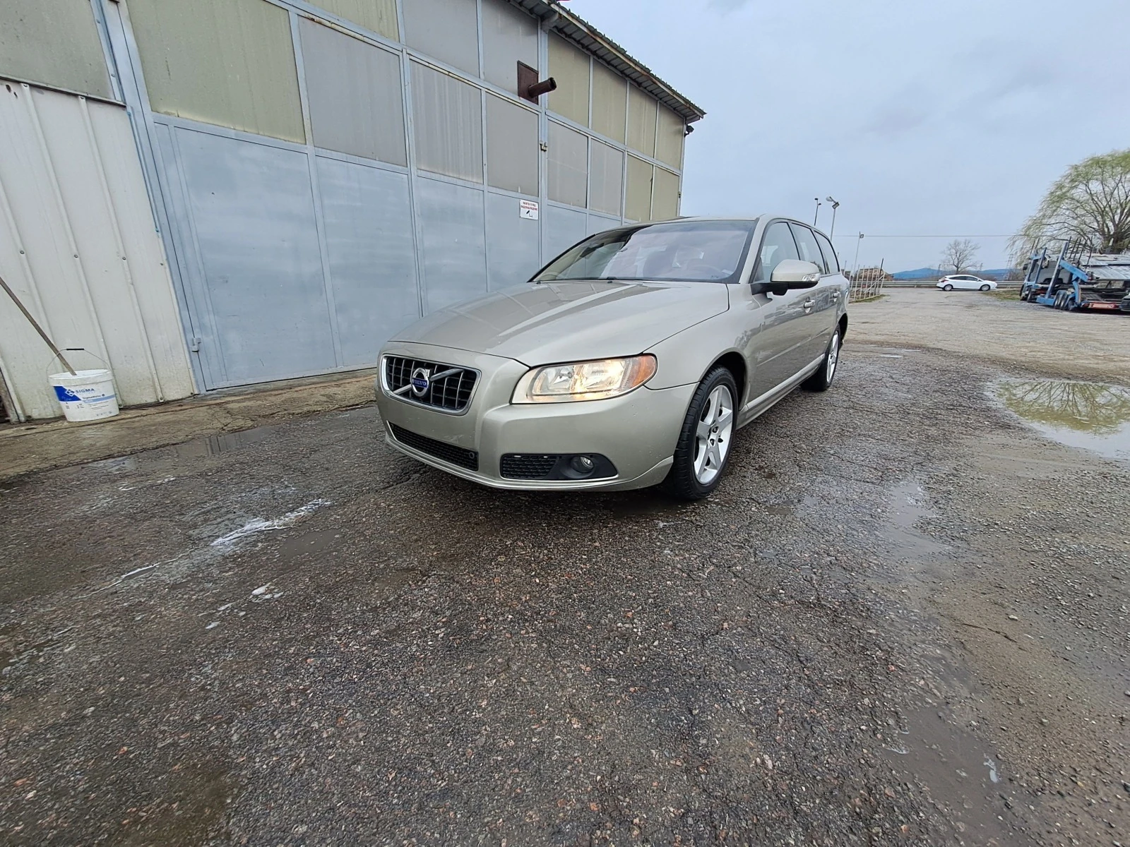 Volvo V70 2.4 d - [1] 