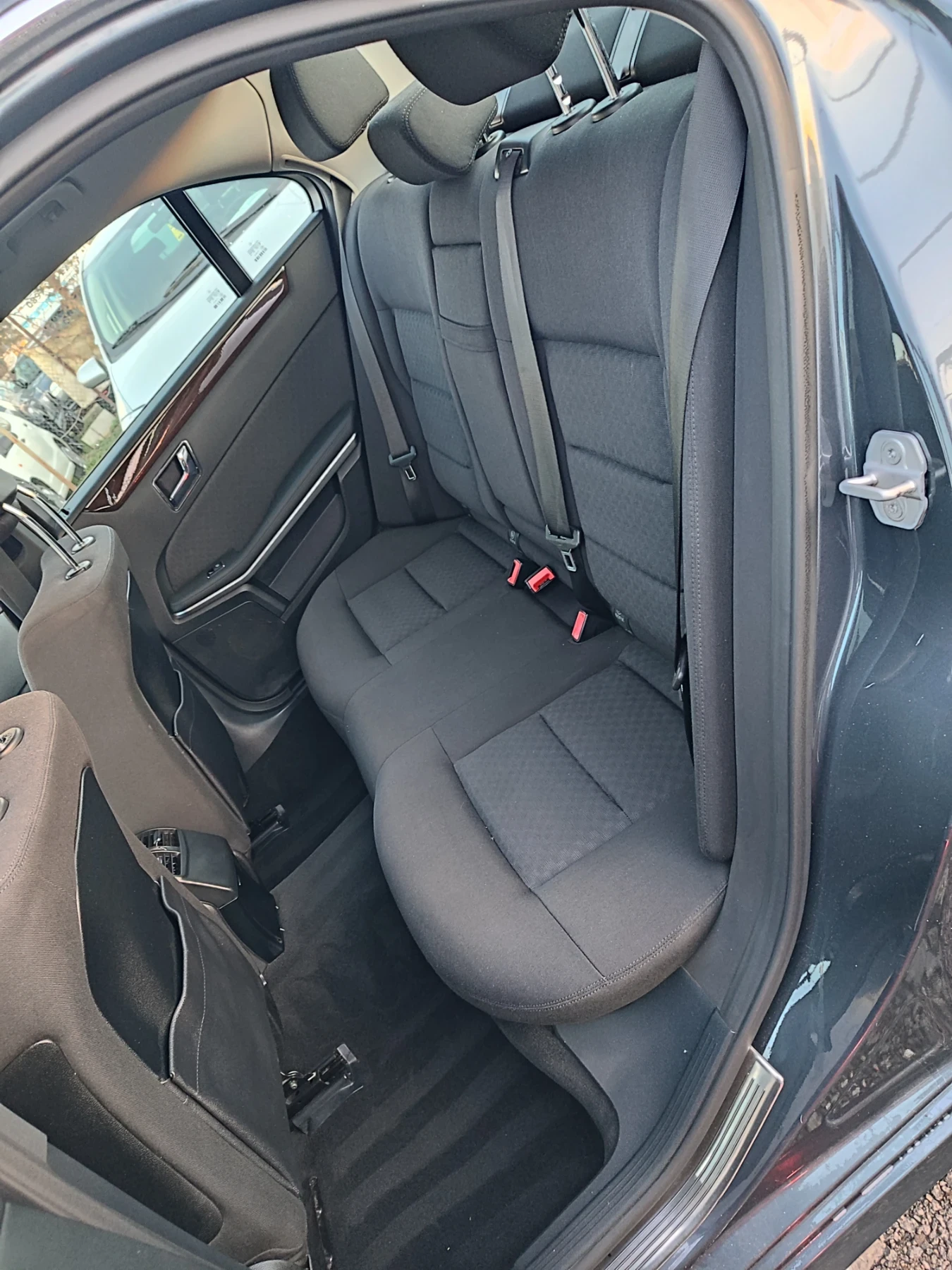 Mercedes-Benz E 250 2.2 CDI //   | Mobile.bg   13