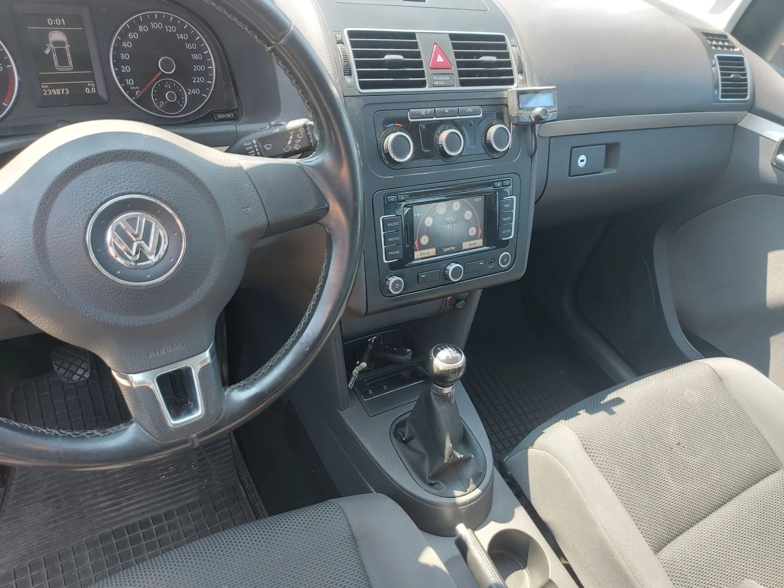 VW Touran 1.6 T D I - изображение 8