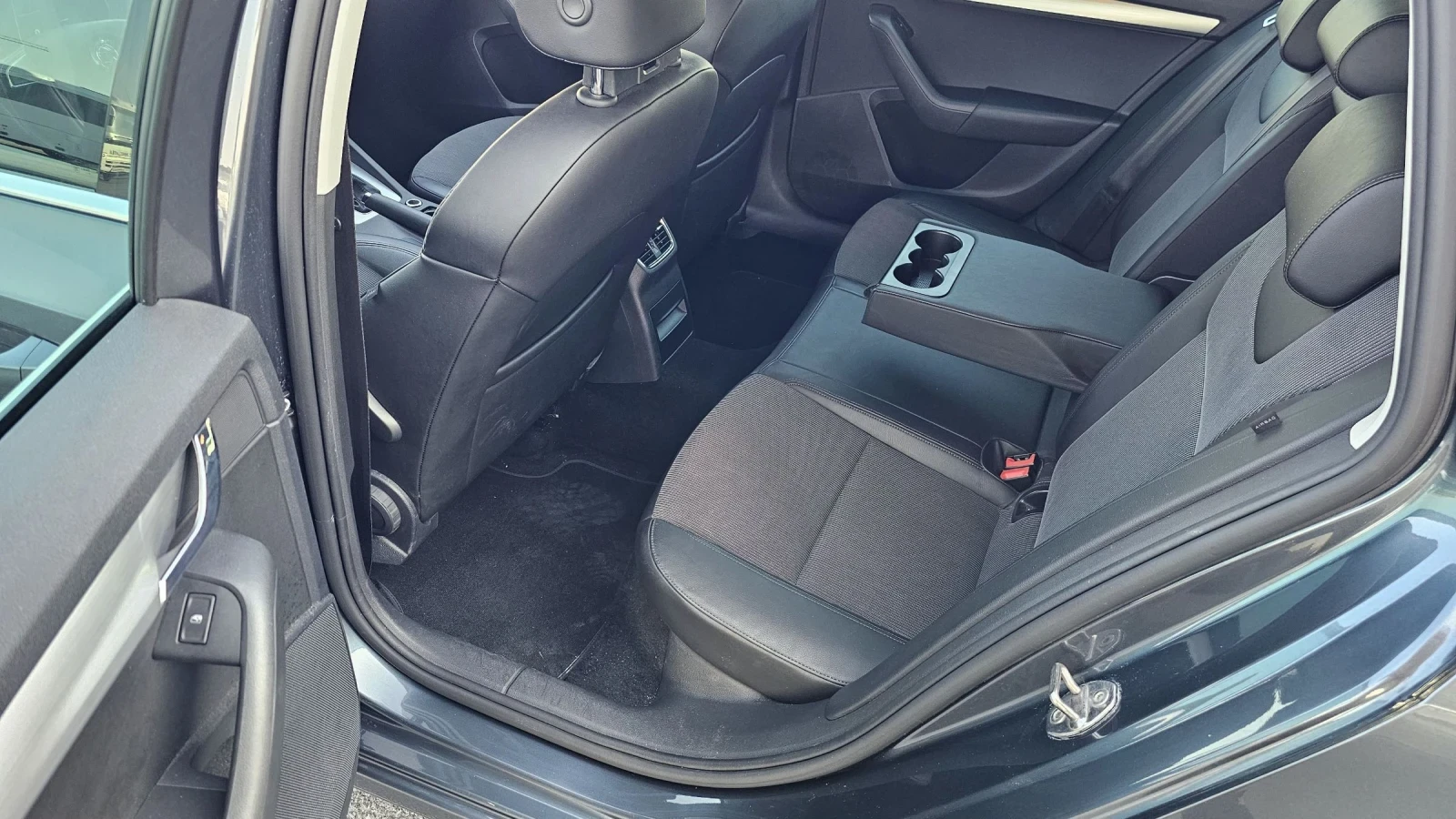 Skoda Octavia 1.6 TDI - 2 бр. - 11.2019  | Mobile.bg — изображение 15