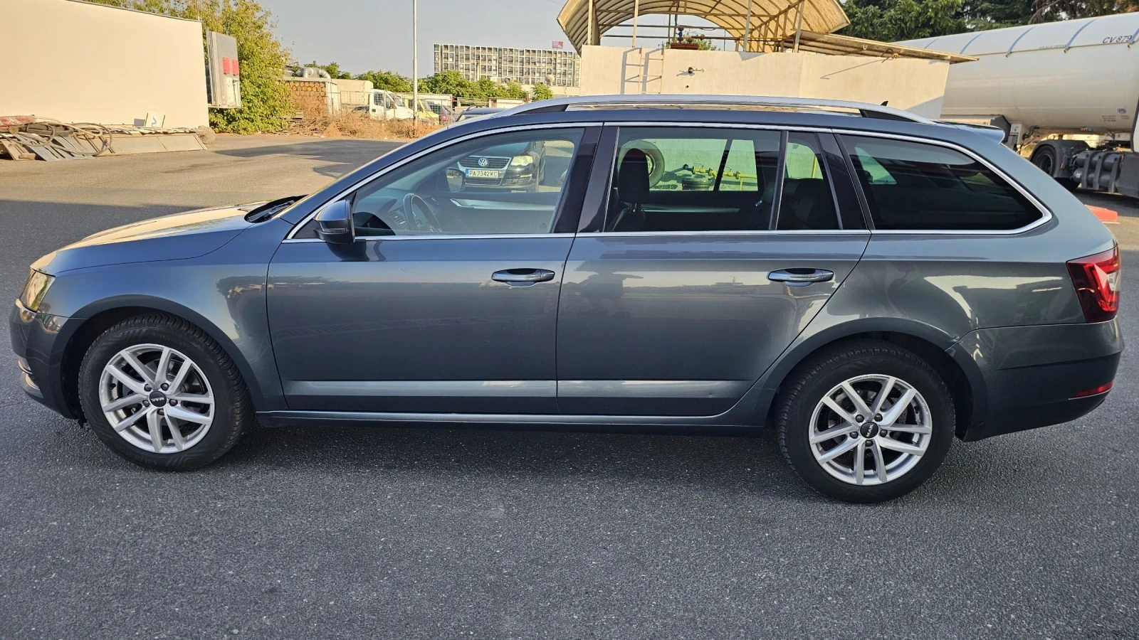 Skoda Octavia 1.6 TDI - DIGITAL  - изображение 4