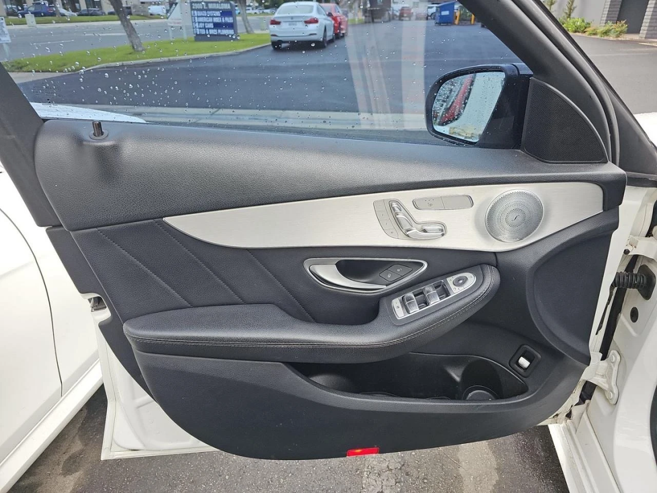 Mercedes-Benz C 300 Burmester* Пано* Подгрев - изображение 9