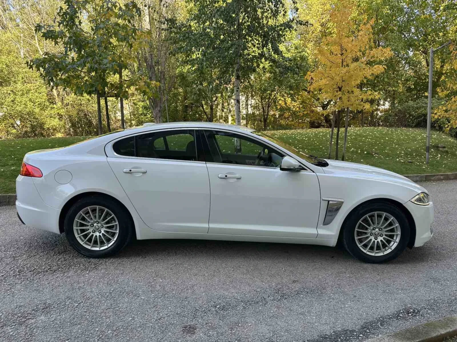 Jaguar Xf 2.2d  - изображение 8