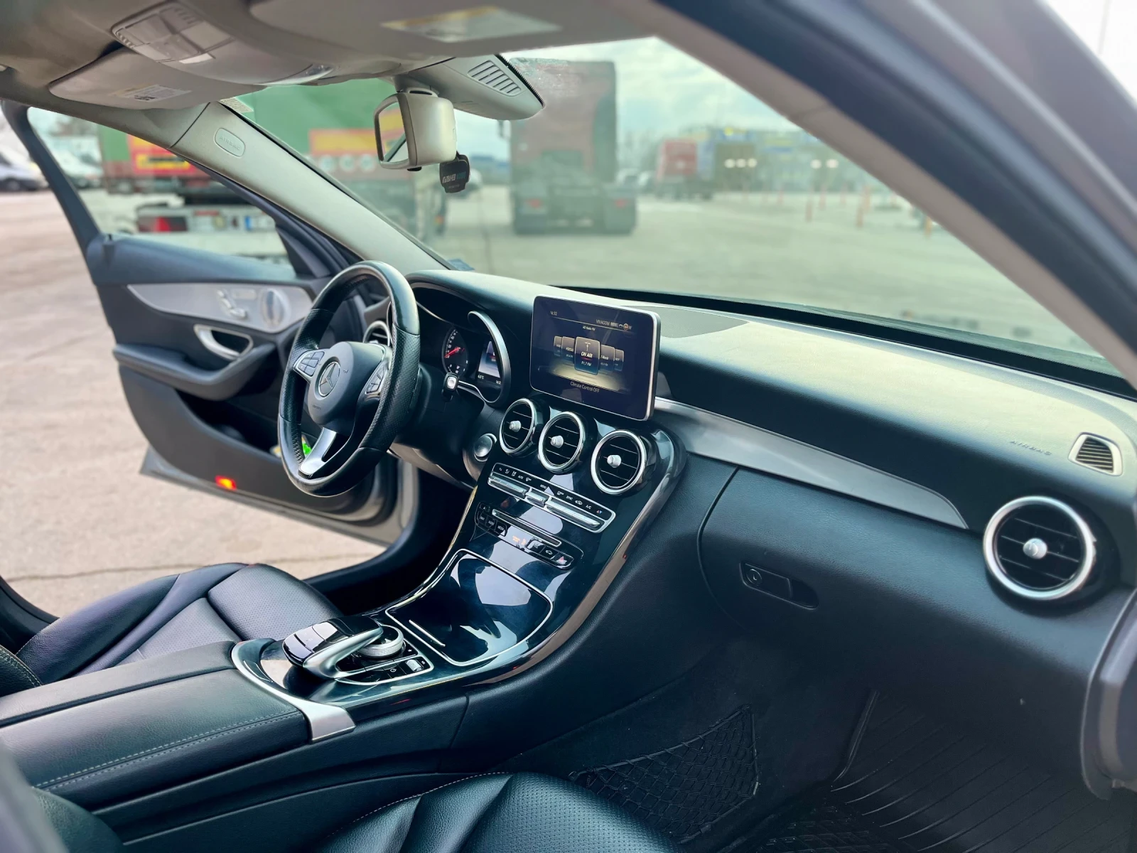 Mercedes-Benz C 300 C300 4MATIC  - изображение 8