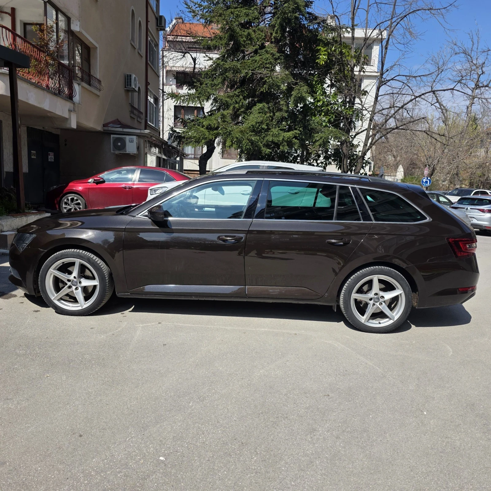Skoda Superb 1600, снимка 8 - Автомобили и джипове - 53974655