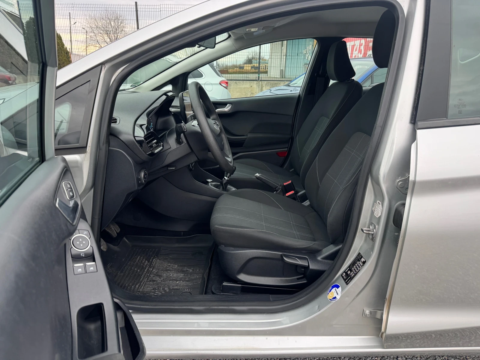 Ford Fiesta 1.0Ecoboost NAVI!! CAMERA!! Full!! EURO 6!! FPA!!, снимка 11 - Автомобили и джипове - 53999825