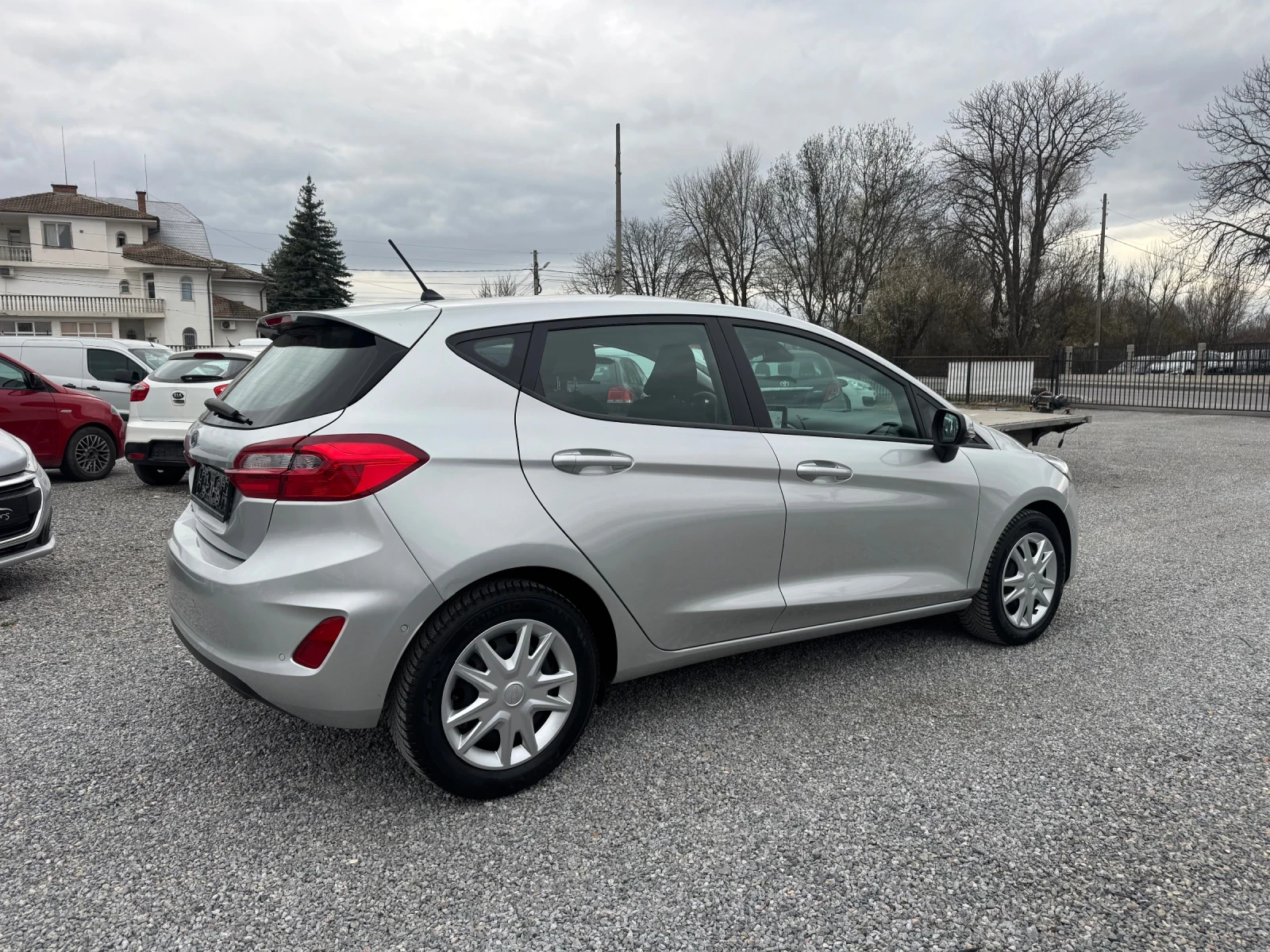 Ford Fiesta 1.0Ecoboost NAVI!! CAMERA!! Full!! EURO 6!! FPA!!, снимка 7 - Автомобили и джипове - 53999825