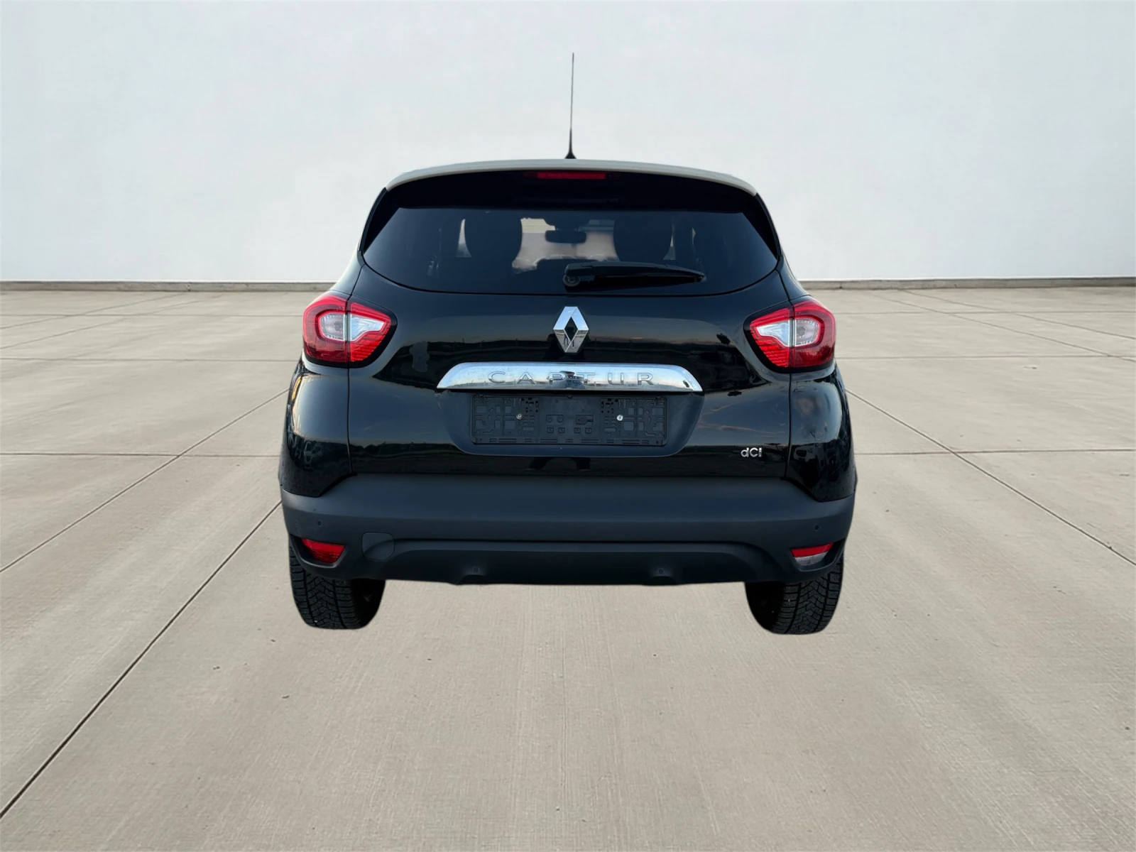 Renault Captur 1.5/110ps/6gears/Camera/Nav, снимка 3 - Автомобили и джипове - 54441407