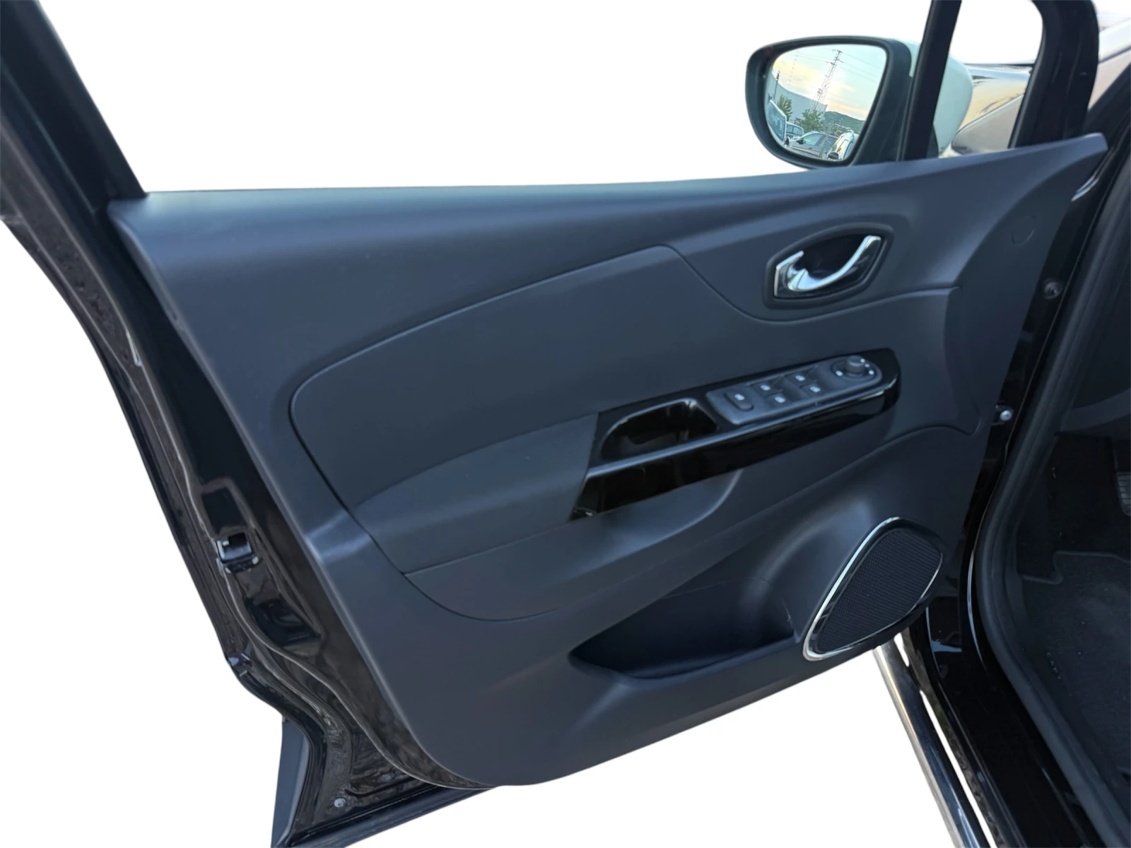 Renault Captur 1.5/110ps/6gears/Camera/Nav, снимка 13 - Автомобили и джипове - 54441407